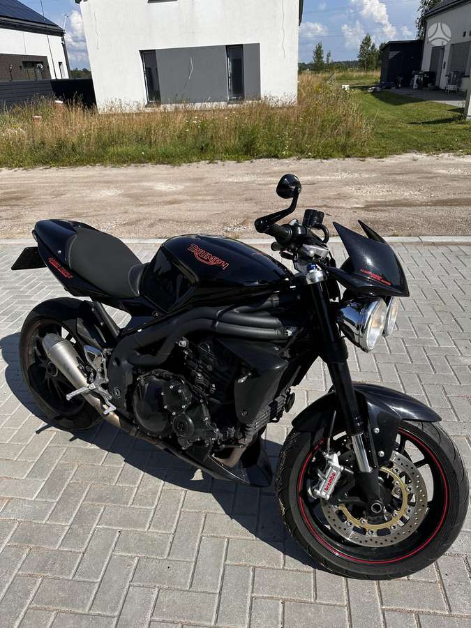 Triumph Speed Triple 1050cc, street / classic