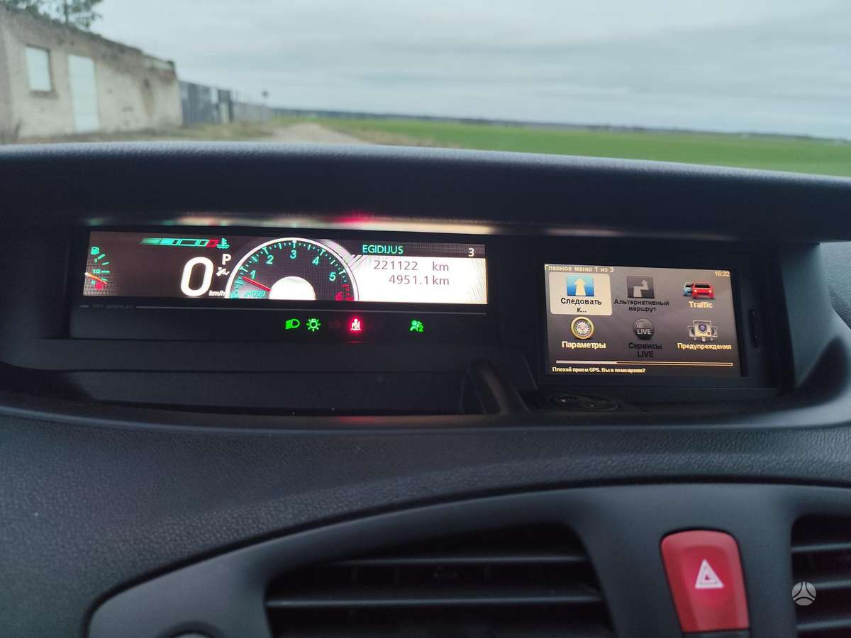 Renault Scenic - 11