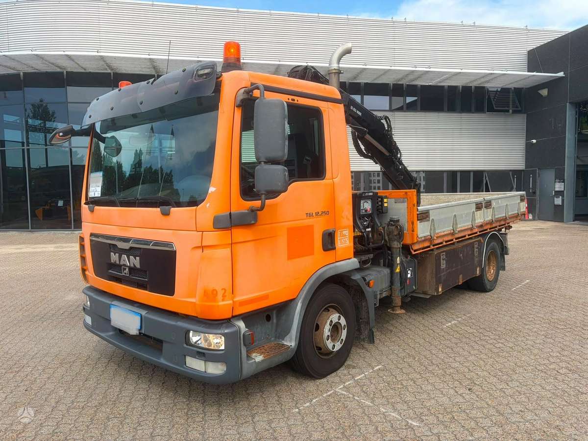 MAN TGL 12.250, dumpers with crane