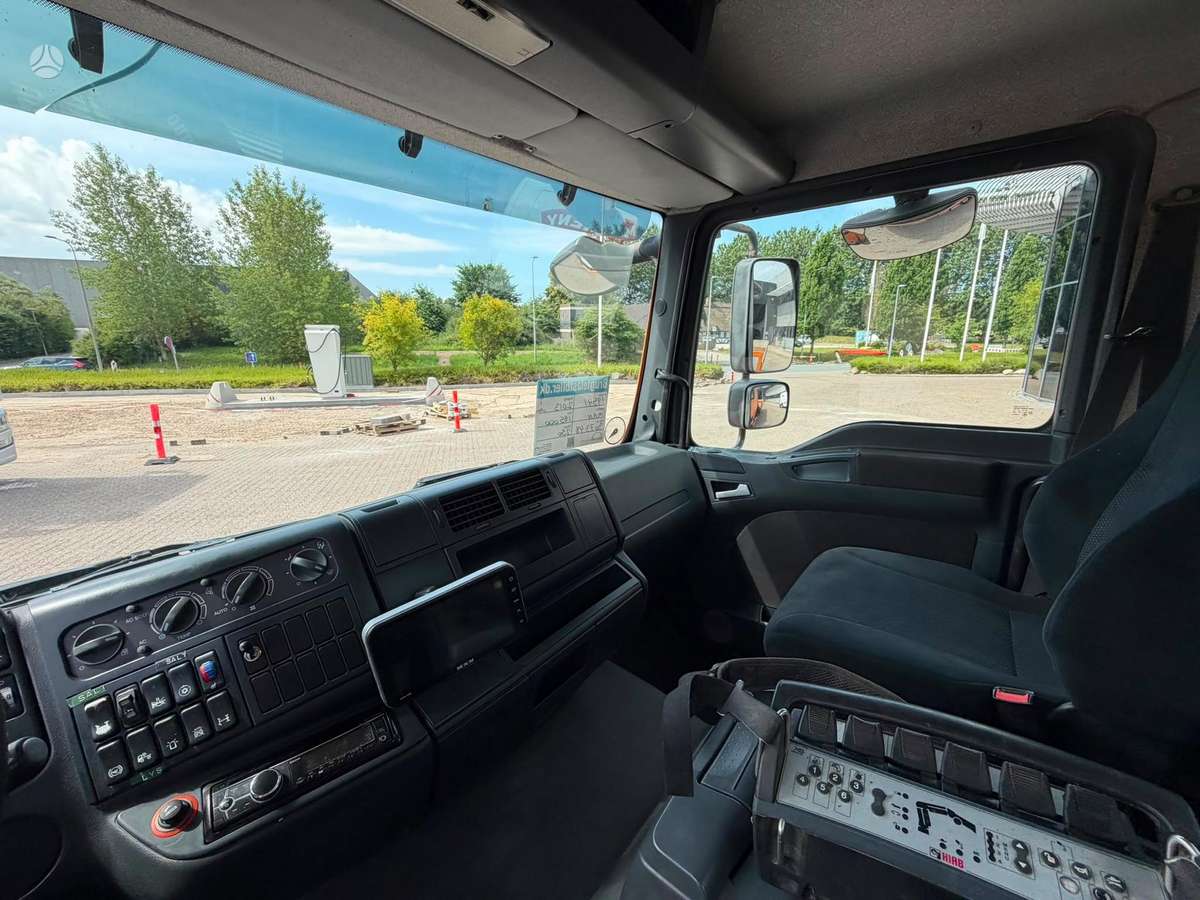MAN TGL 12.250, самосвалы с краном