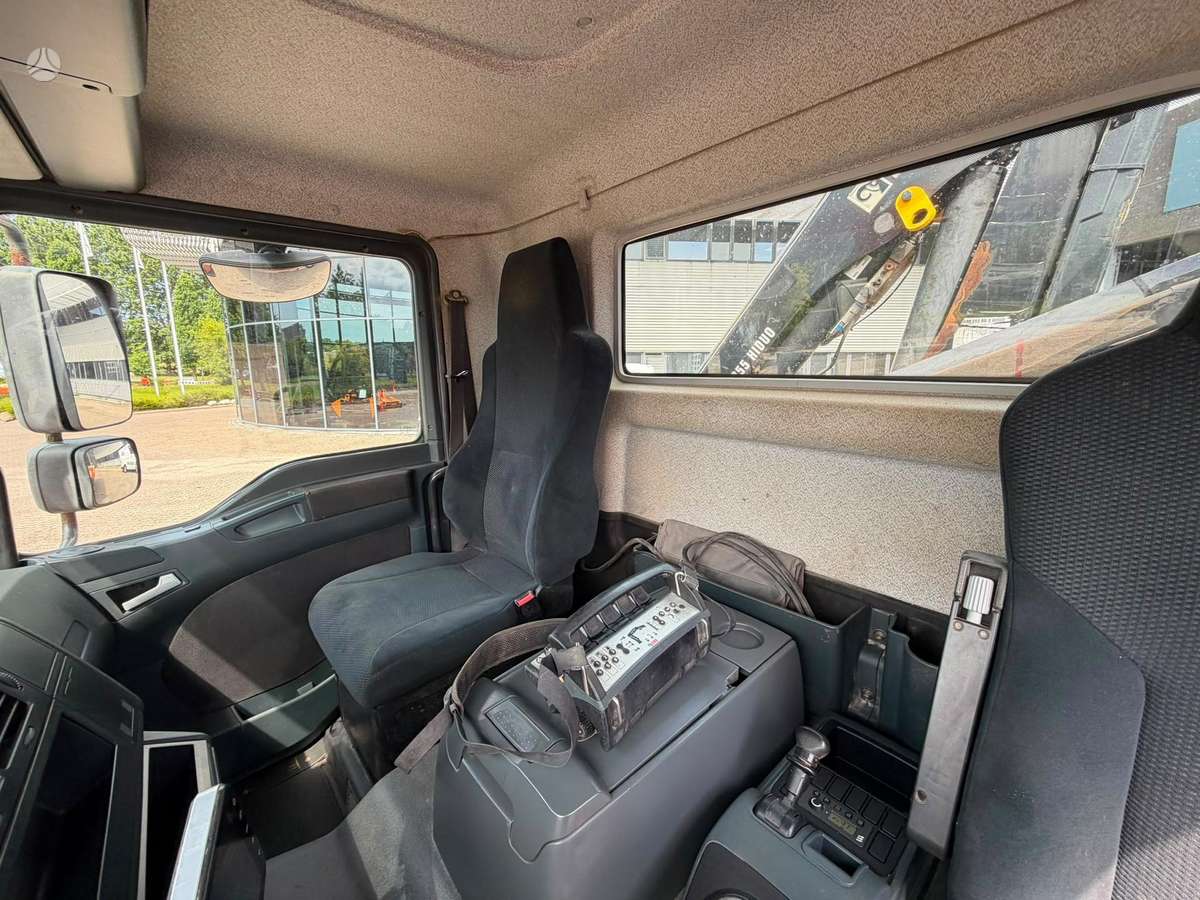 MAN TGL 12.250, dumpers with crane