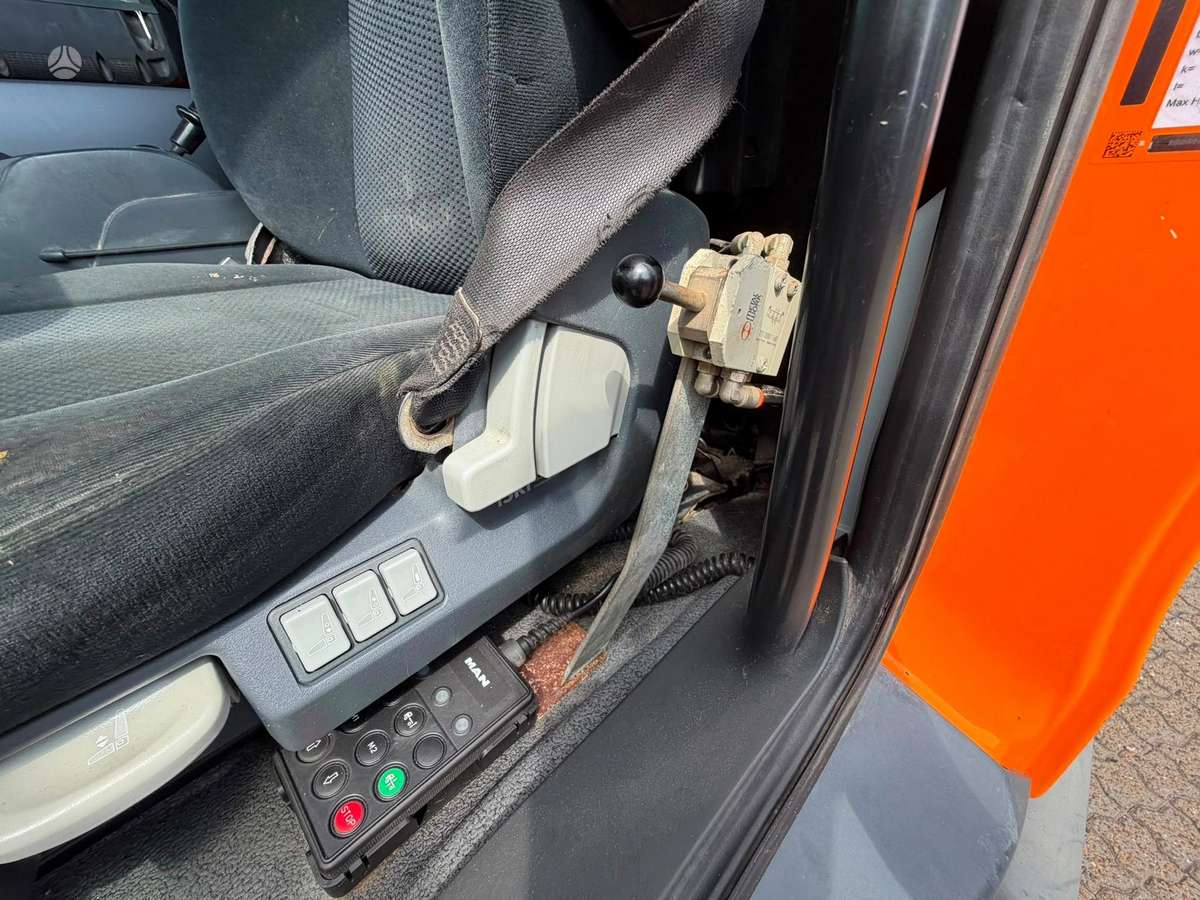 MAN TGL 12.250, самосвалы с краном