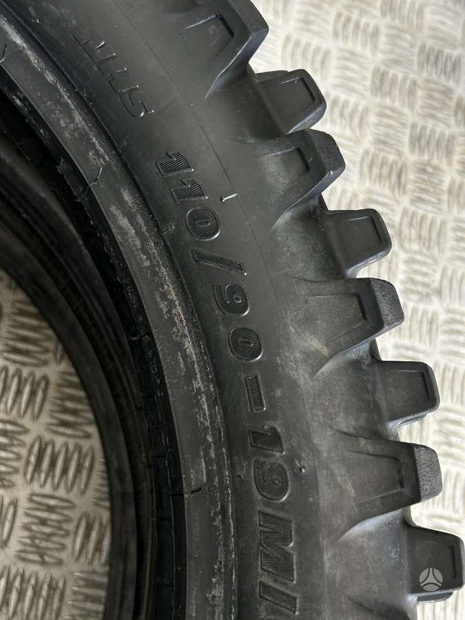 Maxxis, летние 110/90 R19