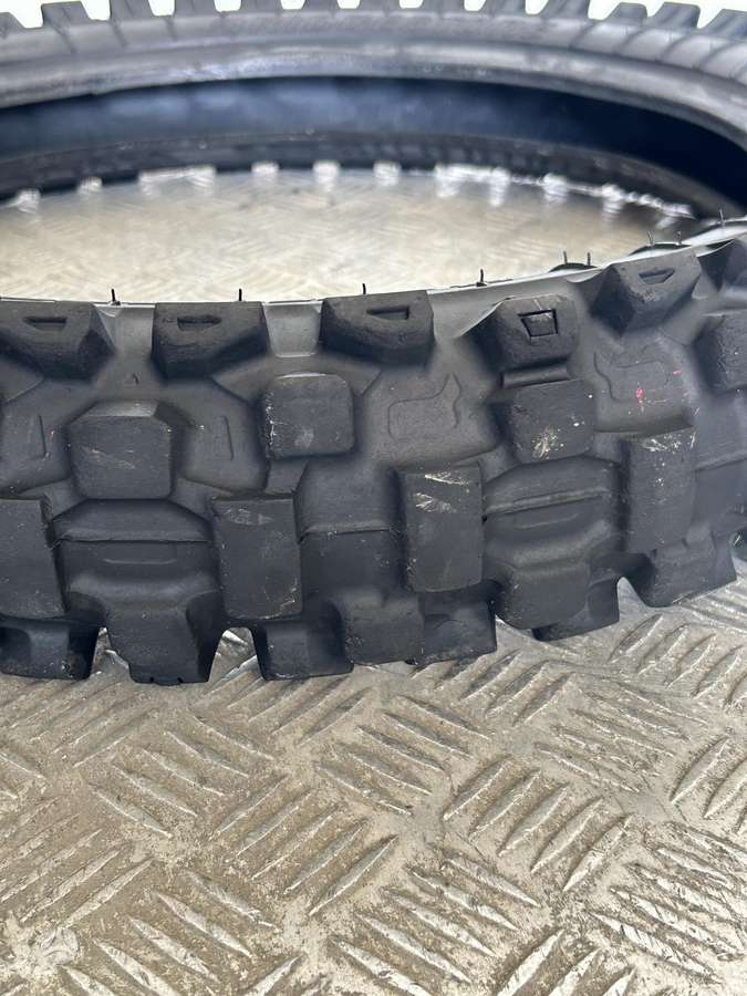 Bridgestone, all-season 100/100 R18
