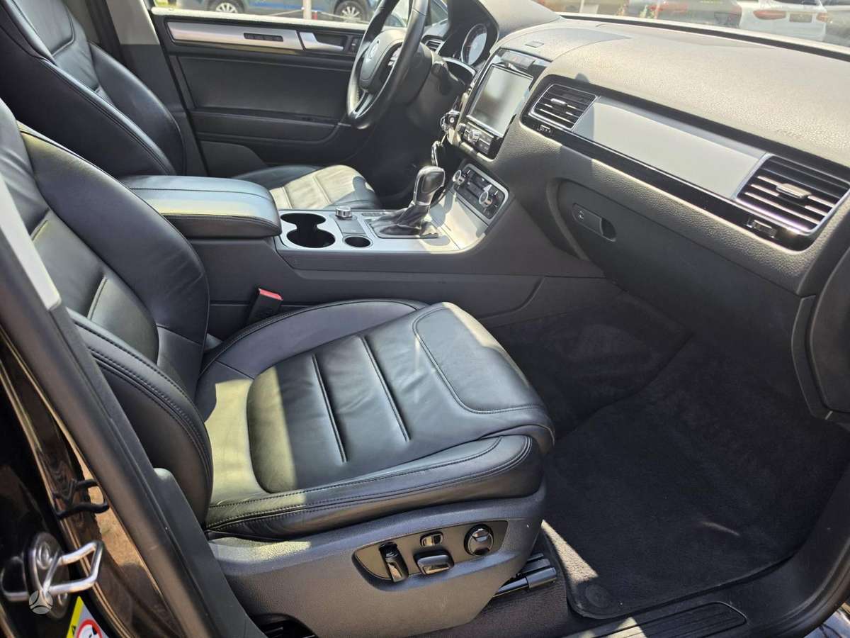Volkswagen Touareg - 7