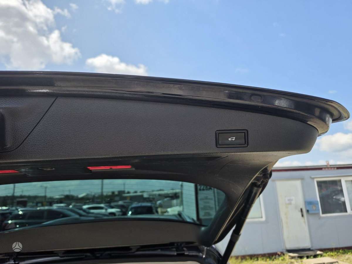 Volkswagen Touareg - 8