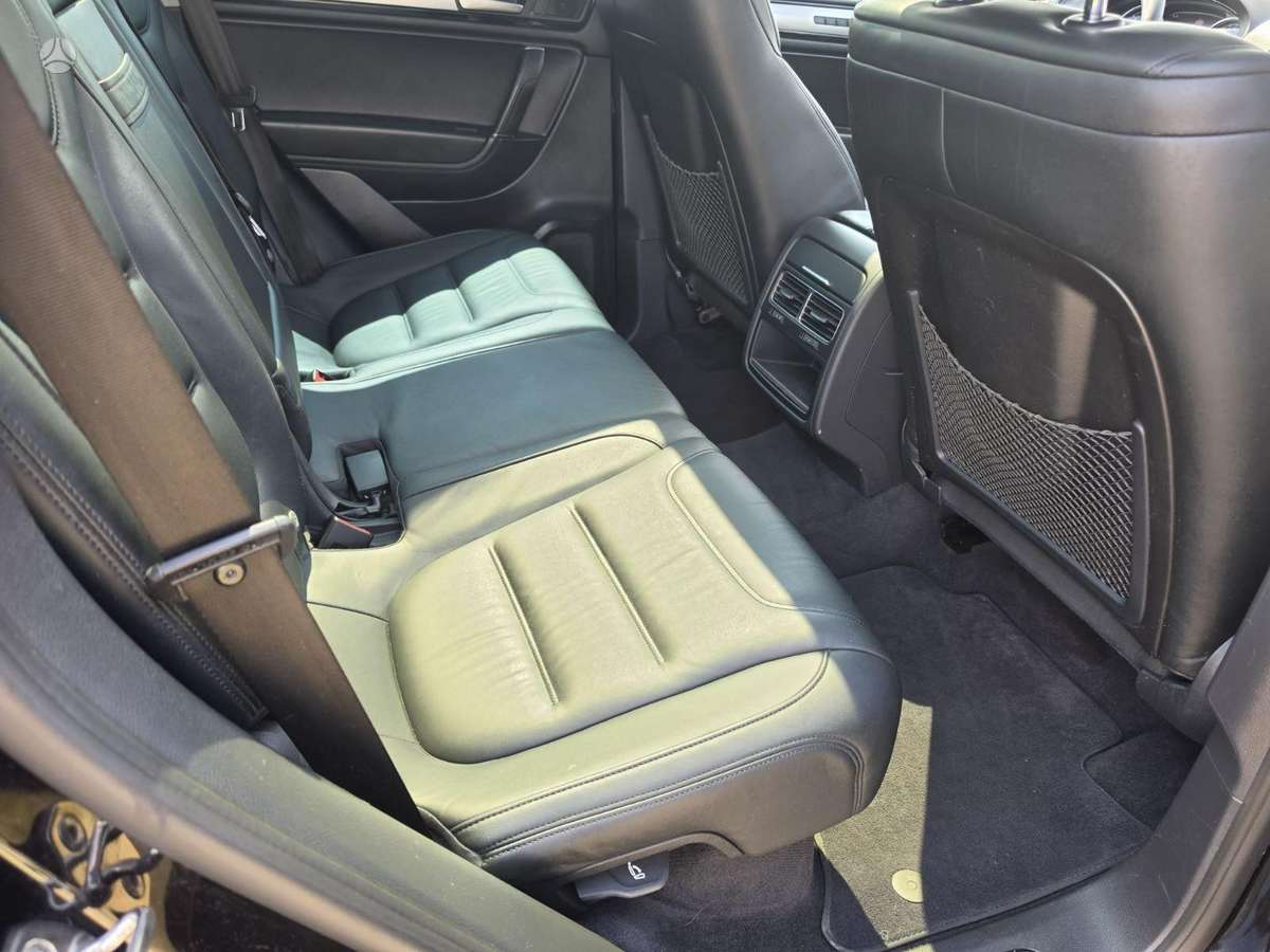 Volkswagen Touareg - 9