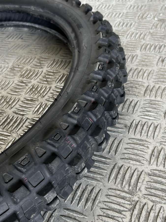 Bridgestone, vasarinės 90/100 R21