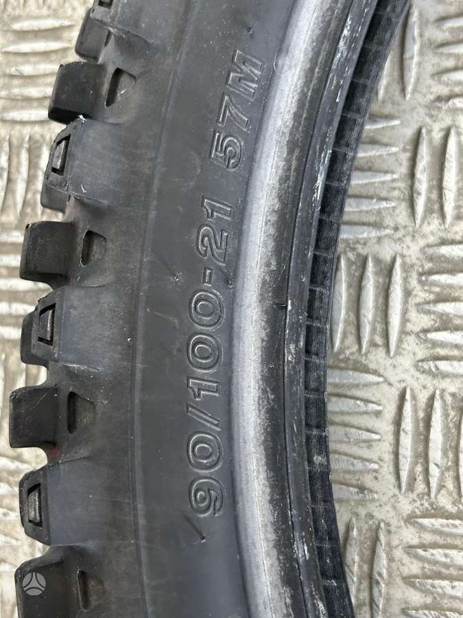 Bridgestone, летние 90/100 R21