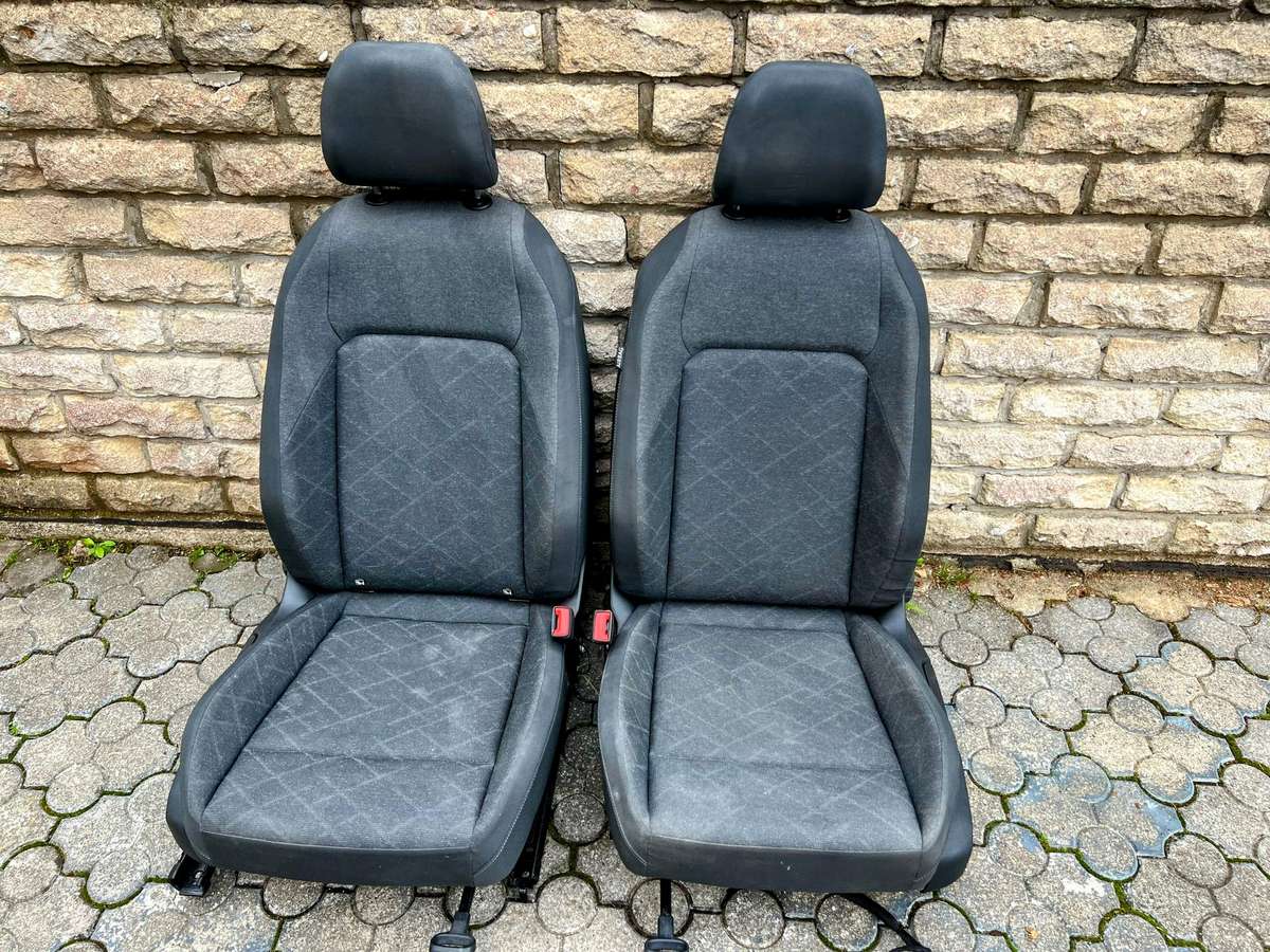 Volkswagen Golf seats