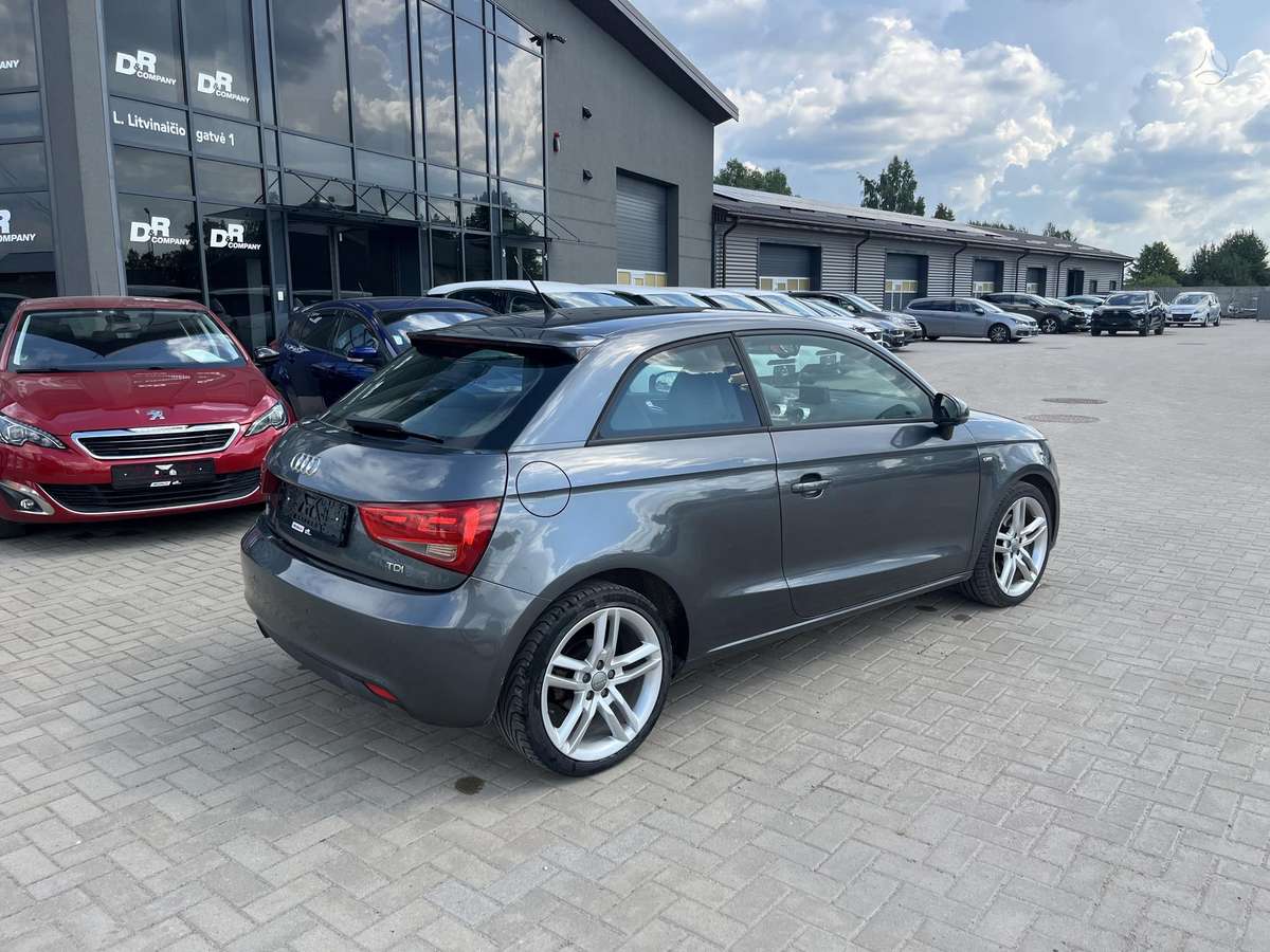 Audi A1, 1.6 l., Хэтчбек