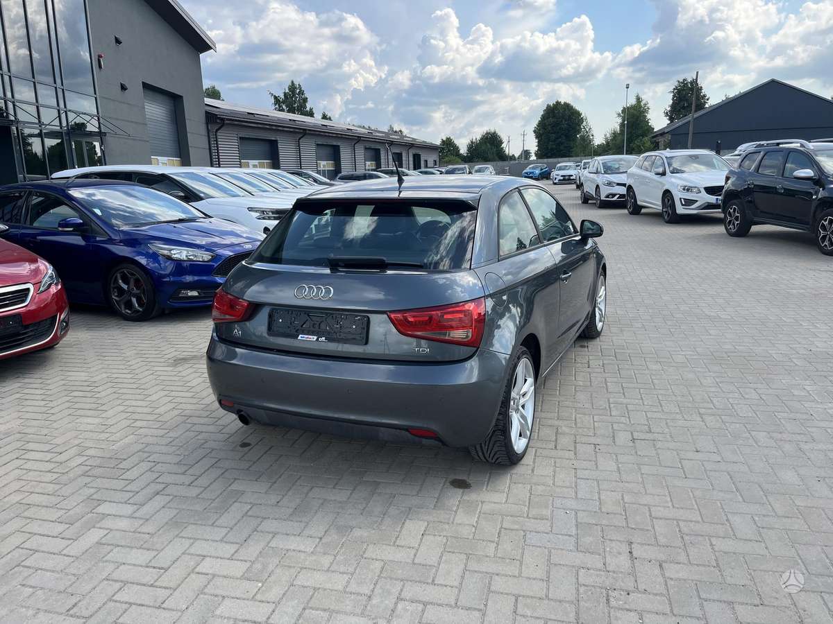 Audi A1, 1.6 l., Хэтчбек