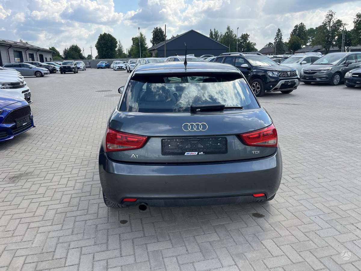 Audi A1, 1.6 l., Хэтчбек