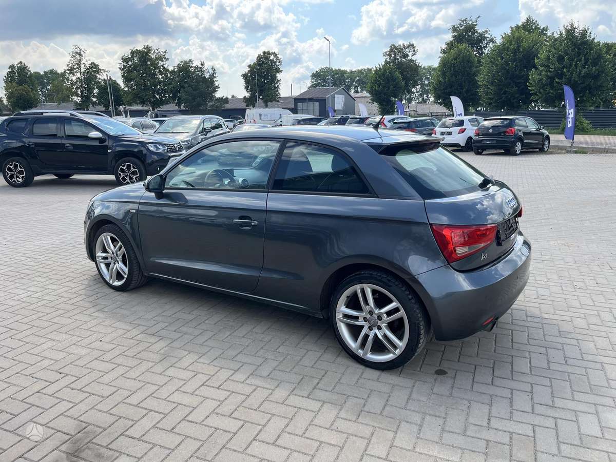 Audi A1, 1.6 l., Хэтчбек