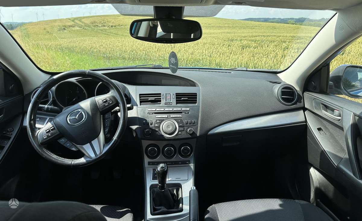 Mazda 3, 1.6 l., Хэтчбек
