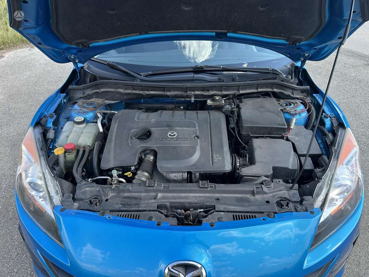 Mazda 3, 1.6 l., Хэтчбек