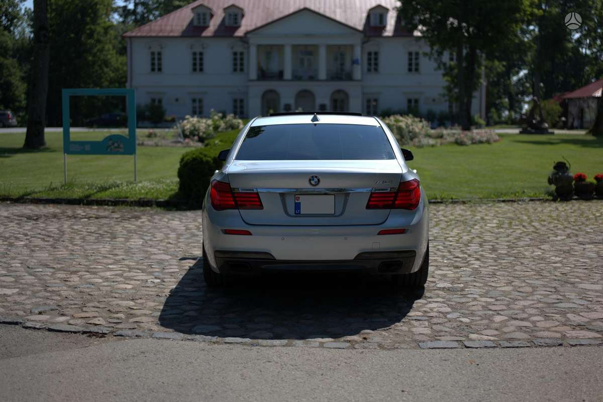 BMW 740, 3.0 l., Седан