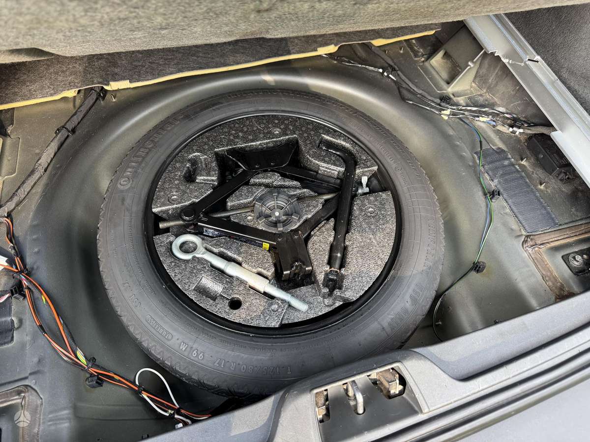 Volvo XC70, 2.4 l., Универсал
