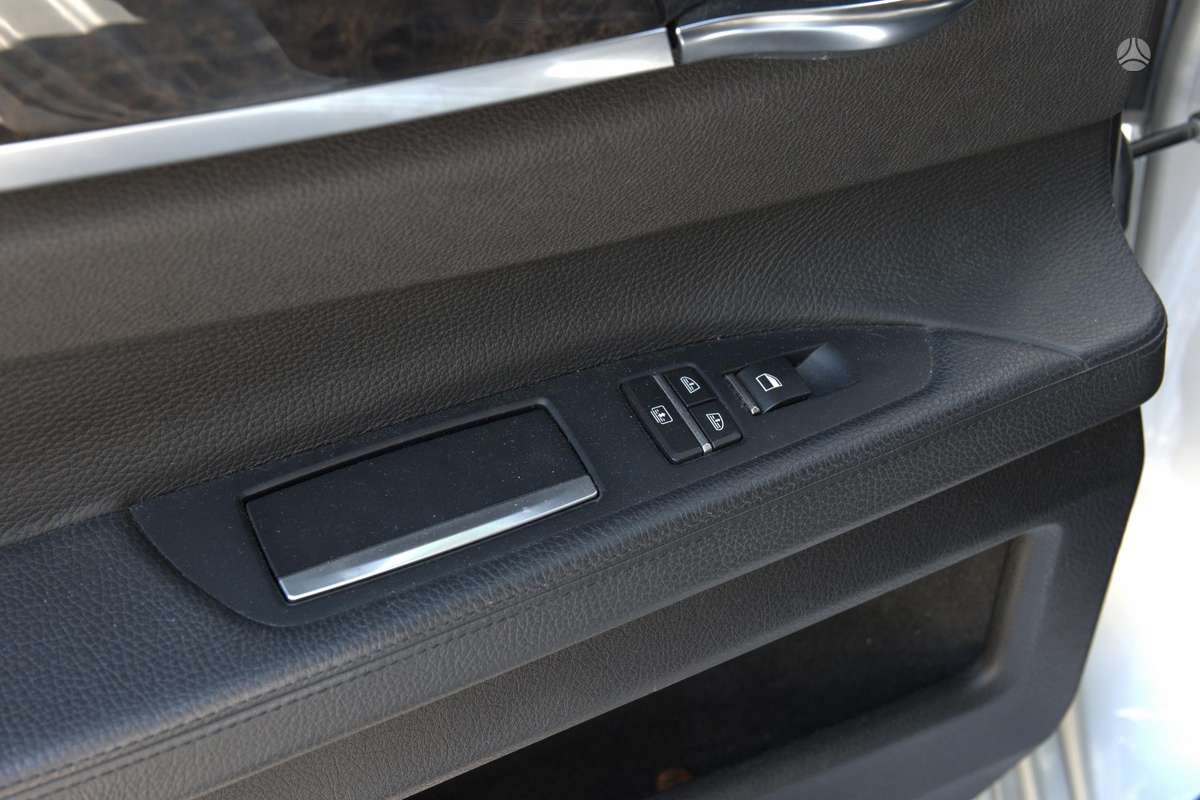BMW 740, 3.0 l., Седан