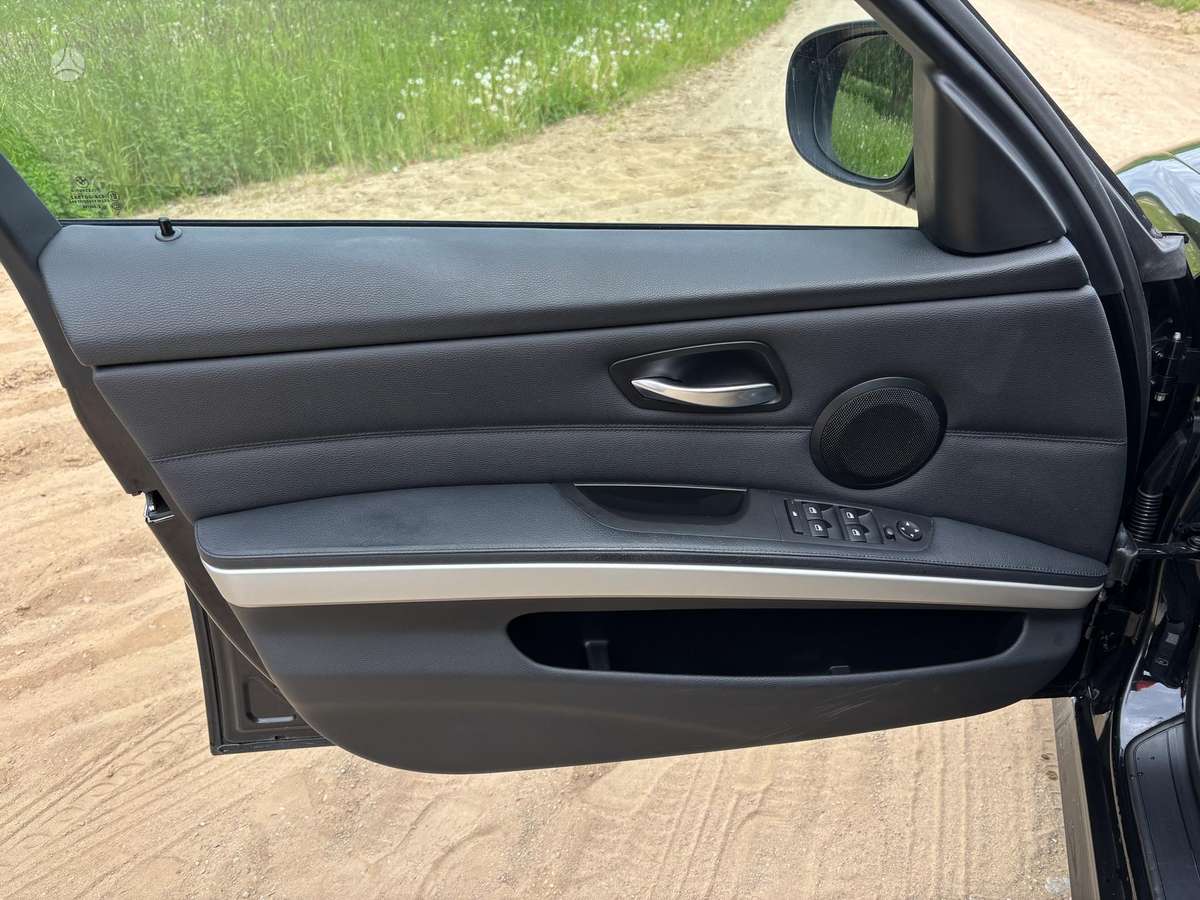BMW 320, 2.0 l., universalas