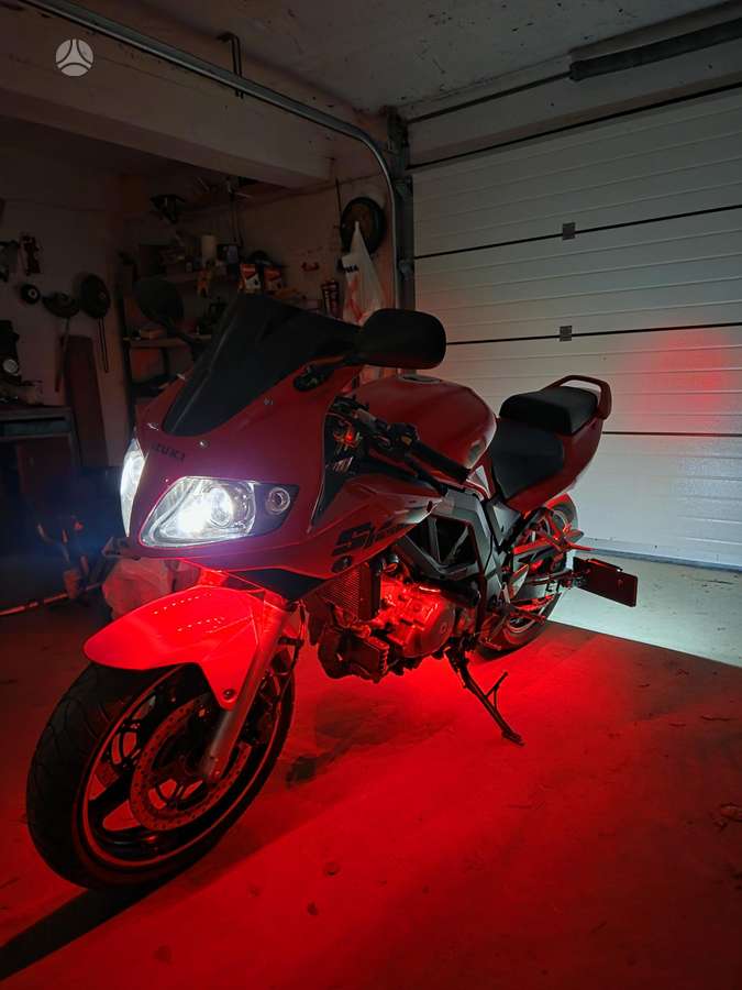 Suzuki SV 650cc, street / classic