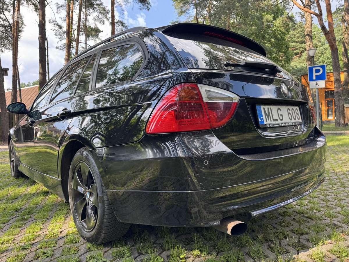 BMW 320, 2.0 l., wagon