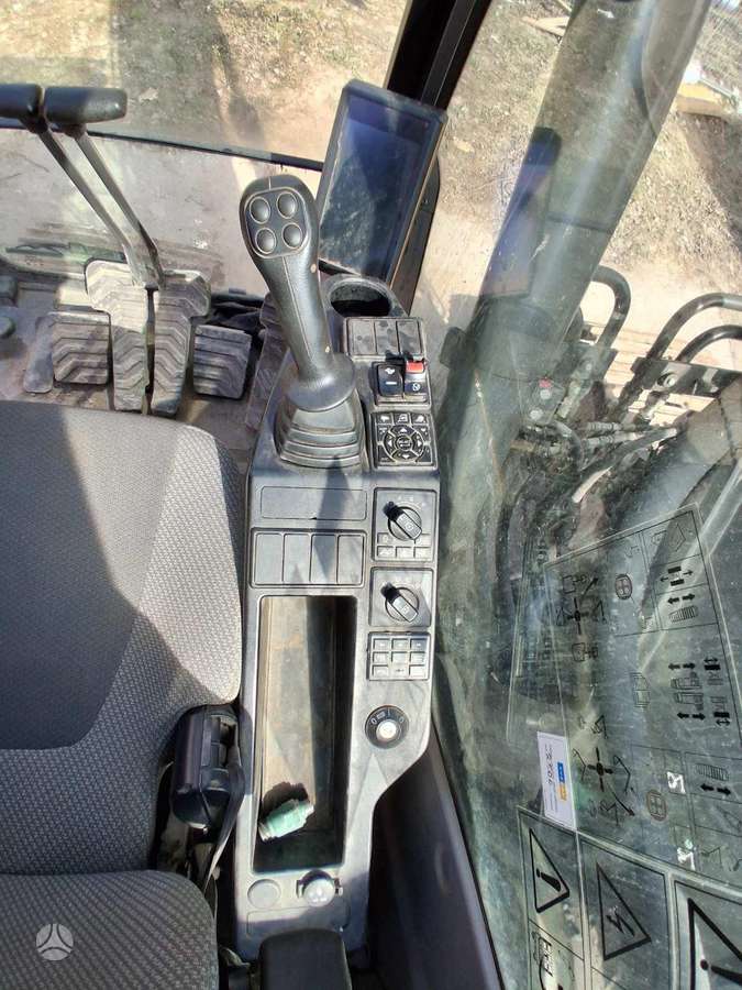 Volvo EC220 EL, ekskavatori