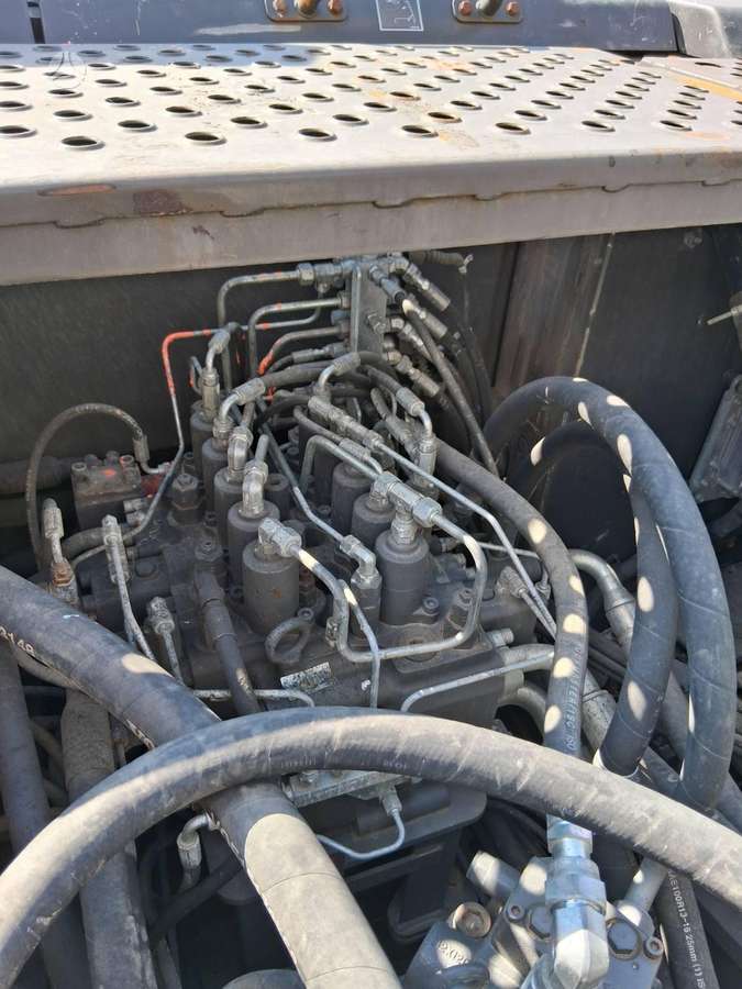 Volvo EC220 EL, ekskavatori