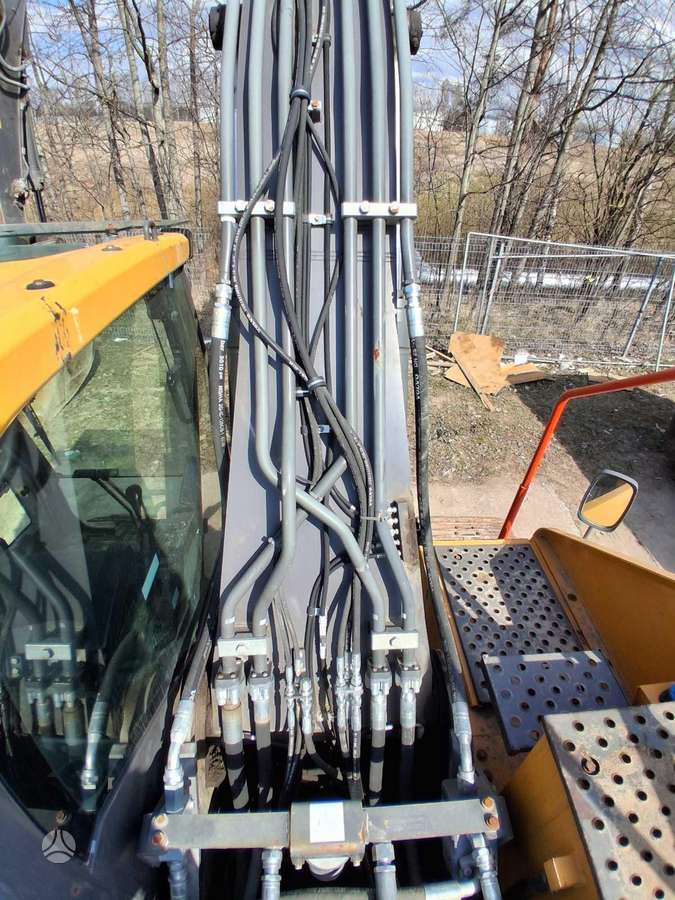 Volvo EC220 EL, ekskavatori