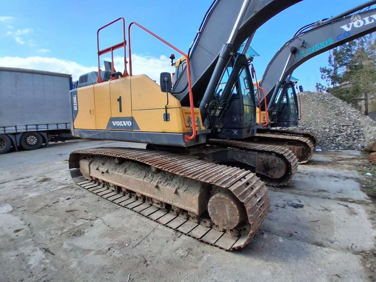 Volvo EC220 EL, ekskavatoriai