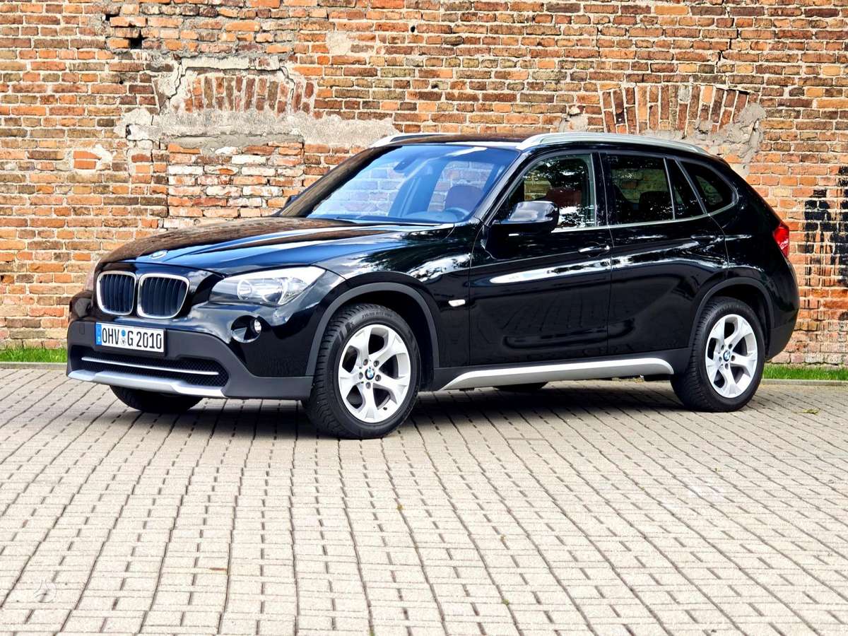 BMW X1, 2.0 l., Внедорожник / Кроссовер