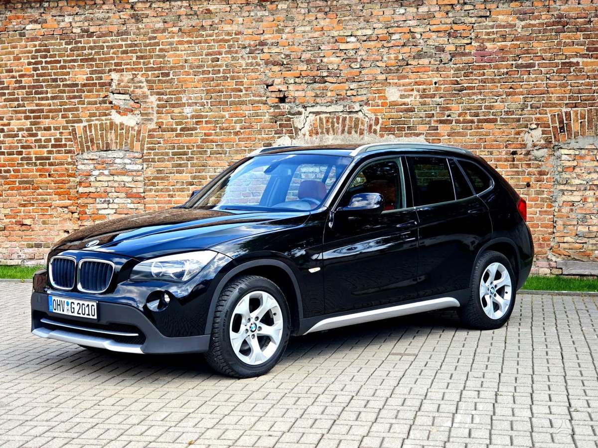 BMW X1, 2.0 l., Внедорожник / Кроссовер