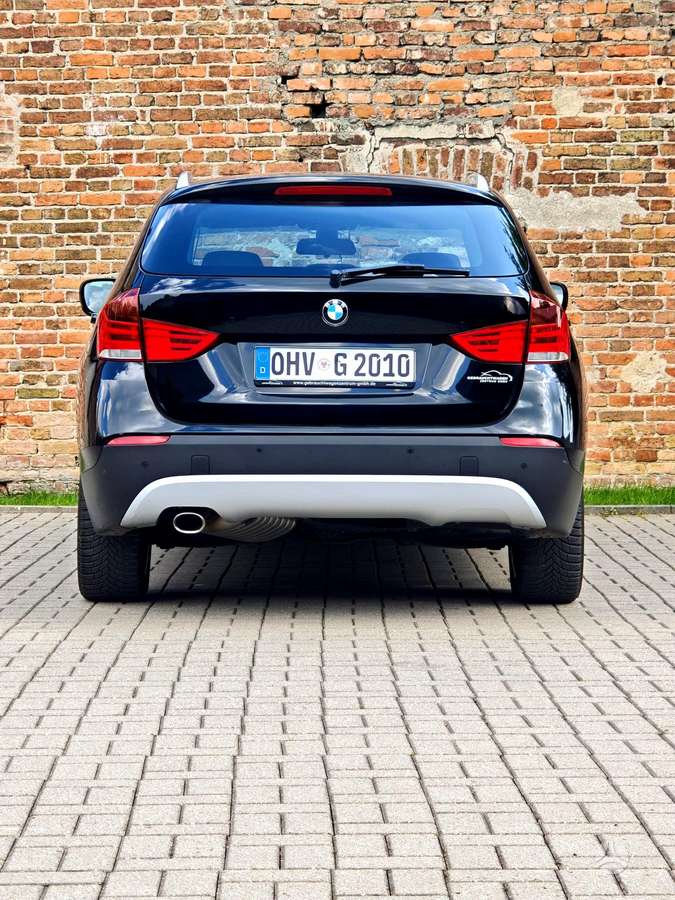 BMW X1, 2.0 l., Внедорожник / Кроссовер