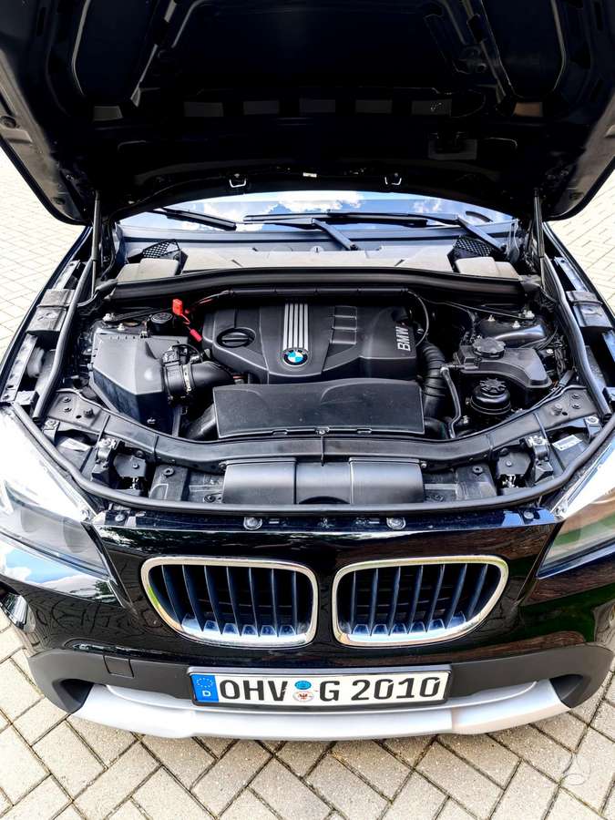 BMW X1, 2.0 l., Внедорожник / Кроссовер