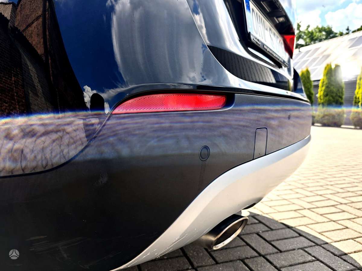 BMW X1, 2.0 l., Внедорожник / Кроссовер
