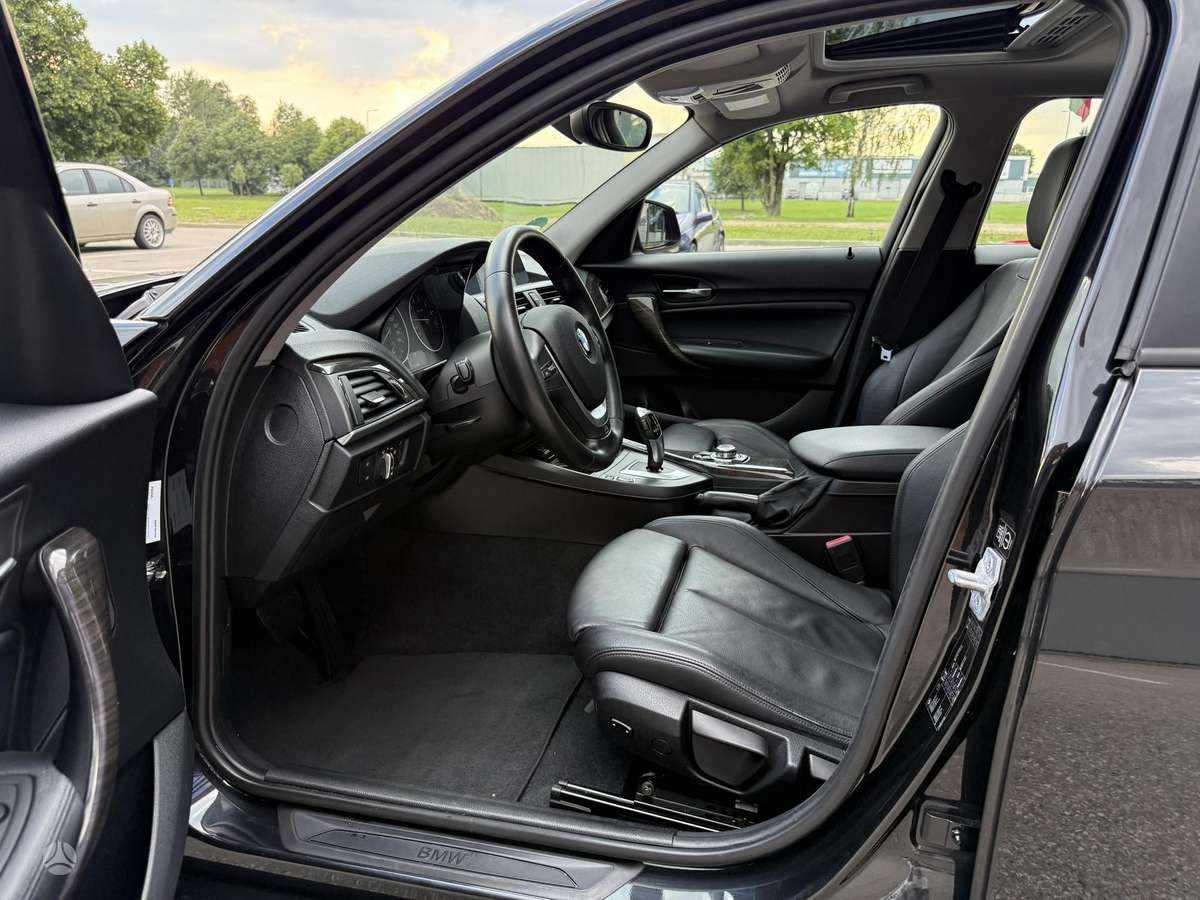 BMW 118, 1.6 l., hatchback