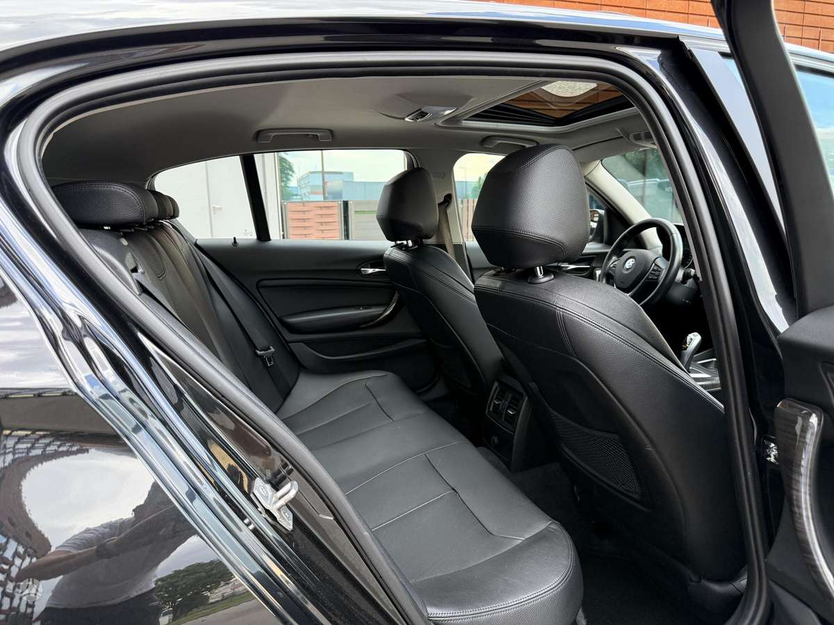 BMW 118, 1.6 l., Хэтчбек