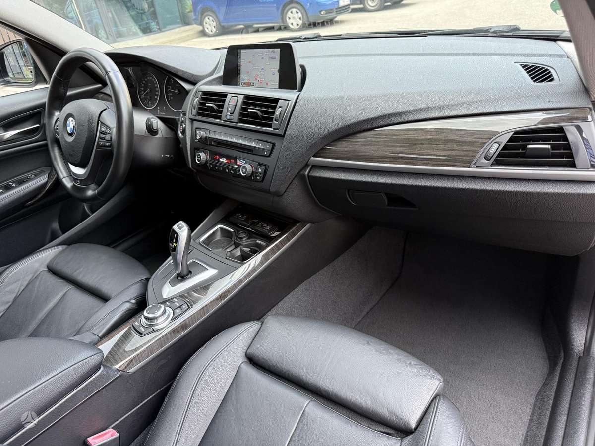 BMW 118, 1.6 l., Хэтчбек