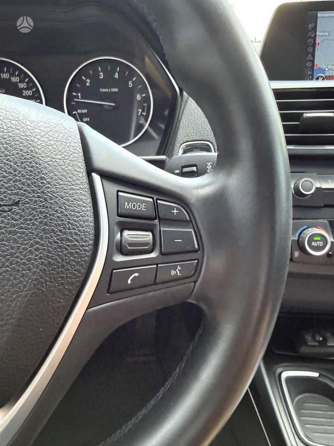 BMW 118, 1.6 l., Хэтчбек