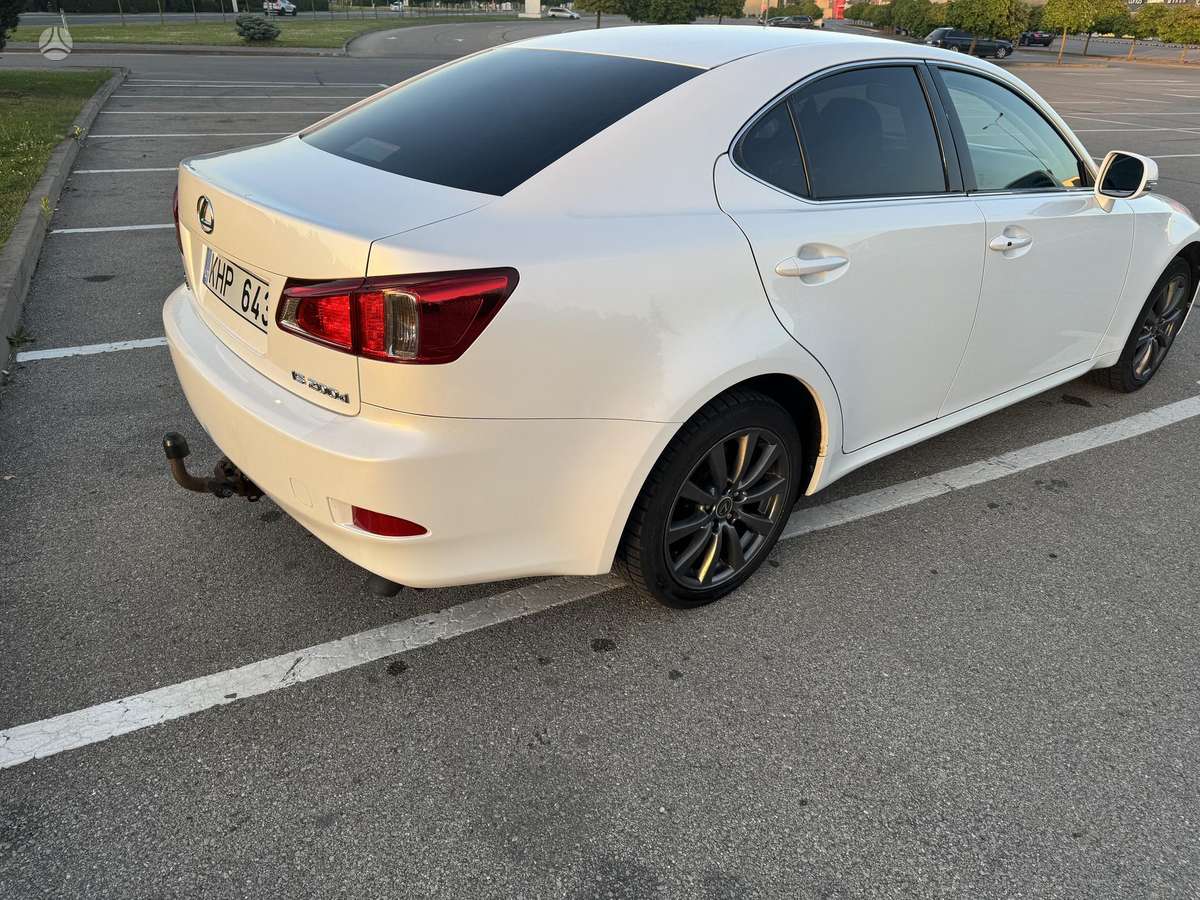 Lexus IS 220, 2.2 l., Седан