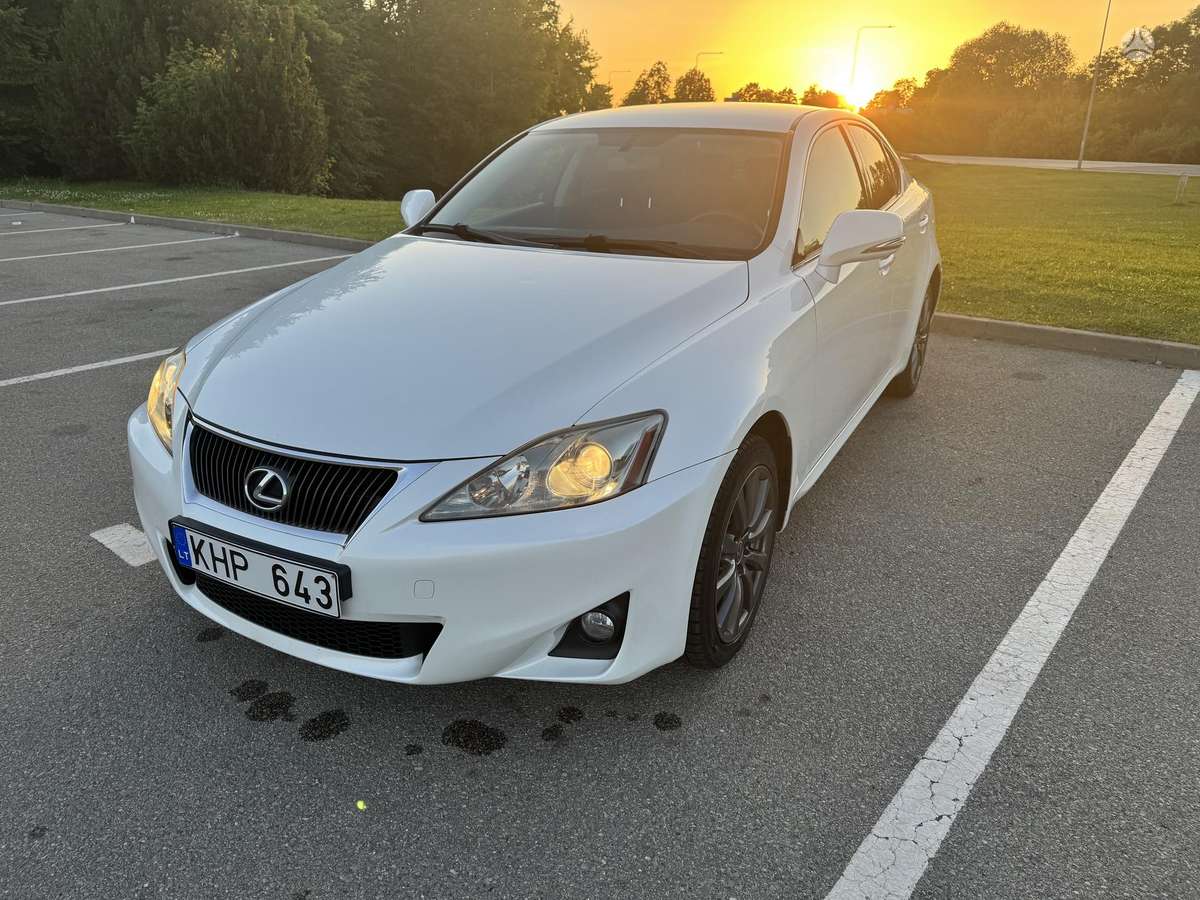 Lexus IS 220, 2.2 l., Седан
