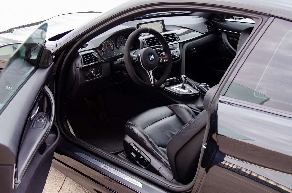 BMW M4, 3.0 l., coupe