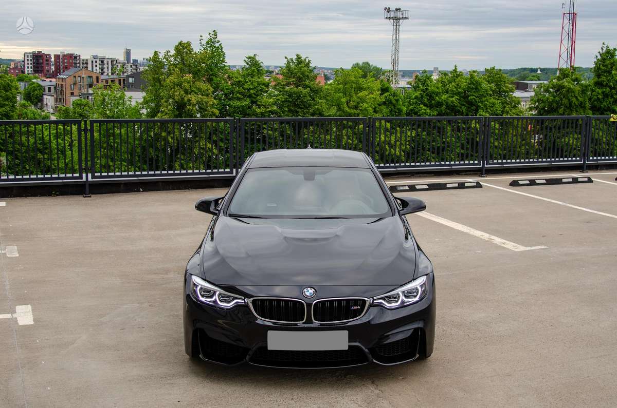 BMW M4, 3.0 l., coupe