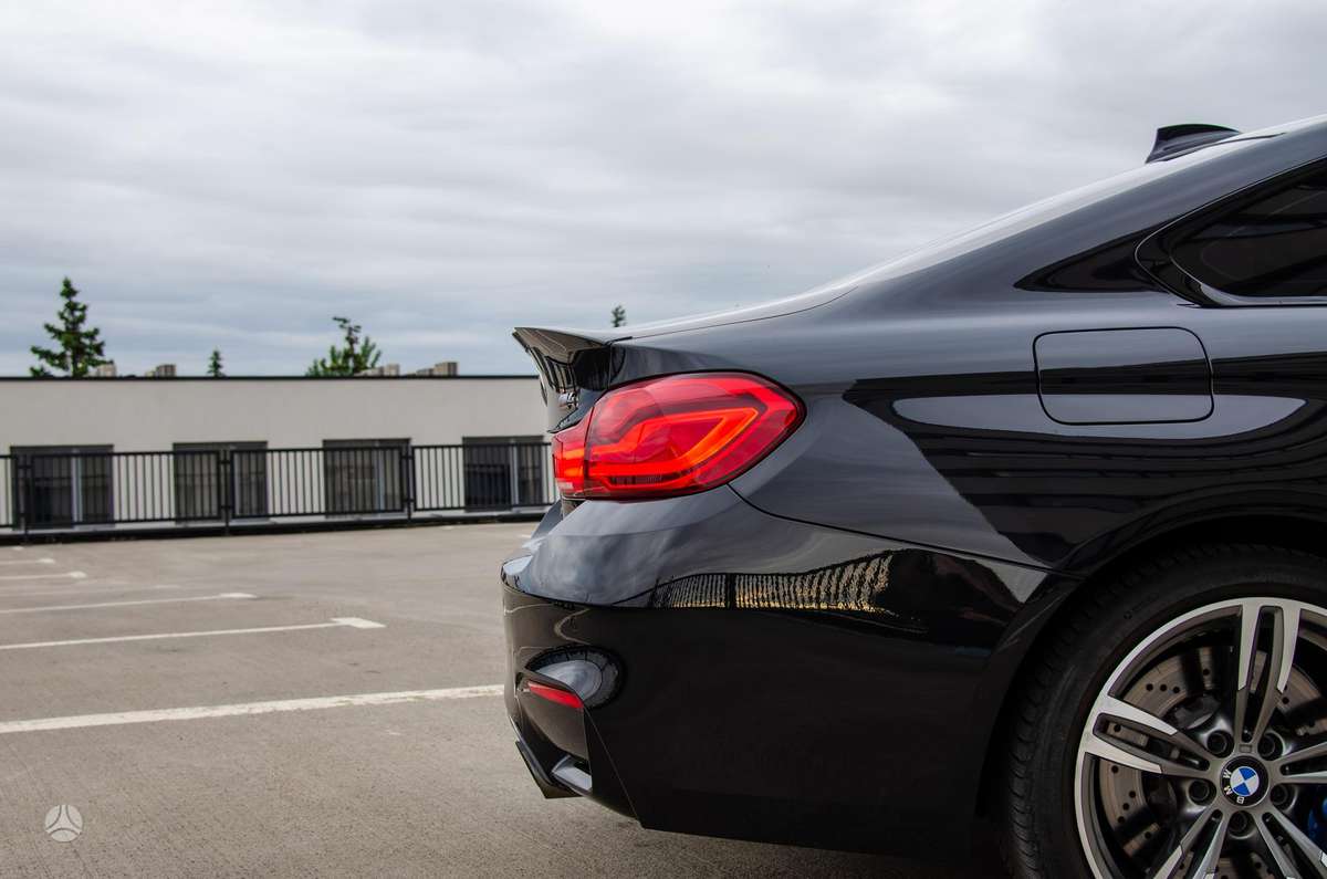 BMW M4, 3.0 l., coupe