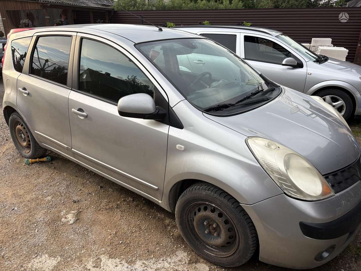 Nissan Note, 1.5 l., hatchback