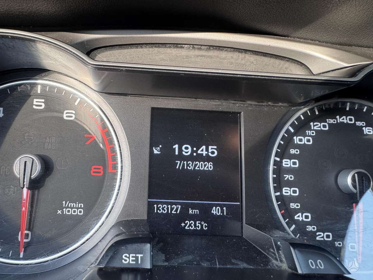 Audi A4, 2.0 l., Седан