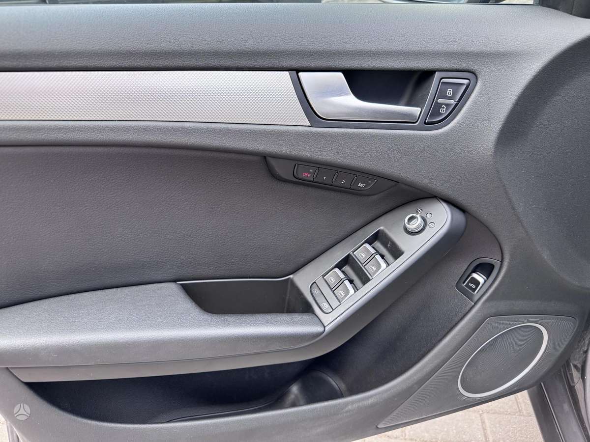 Audi A4, 2.0 l., Седан