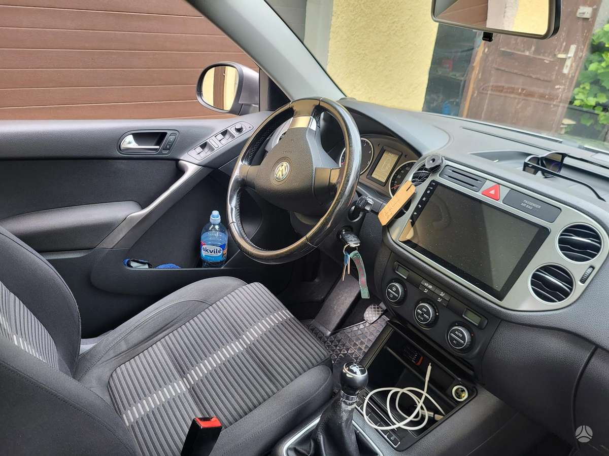 Volkswagen Tiguan - 7