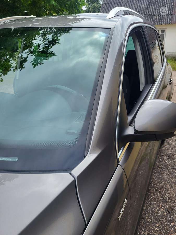 Volkswagen Tiguan - 6