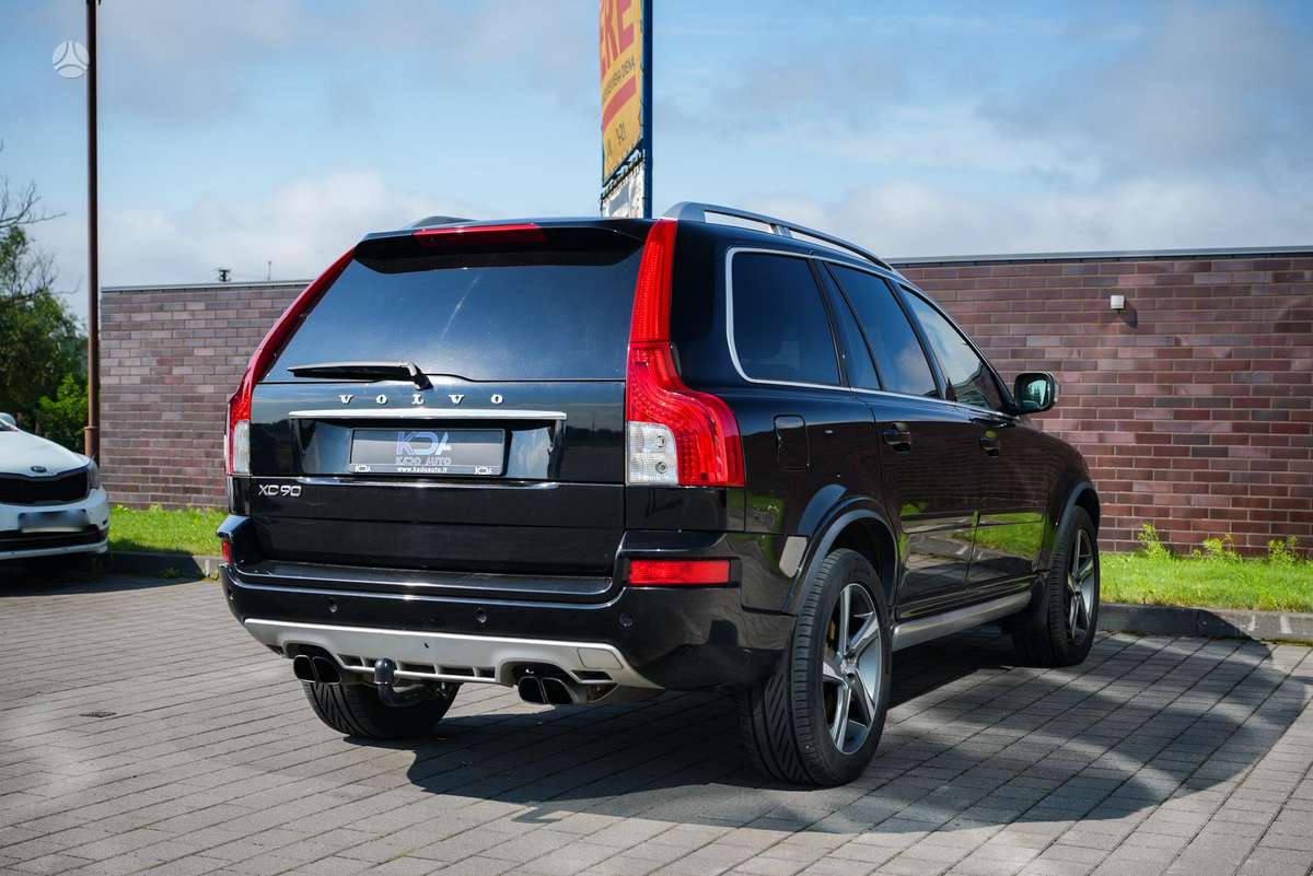 Volvo XC90 - 11